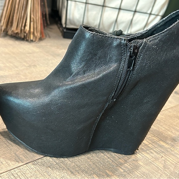 Jeffrey Campbell ‘Zup’ Wedge Bootie! Excellent Condition! - Picture 6 of 10